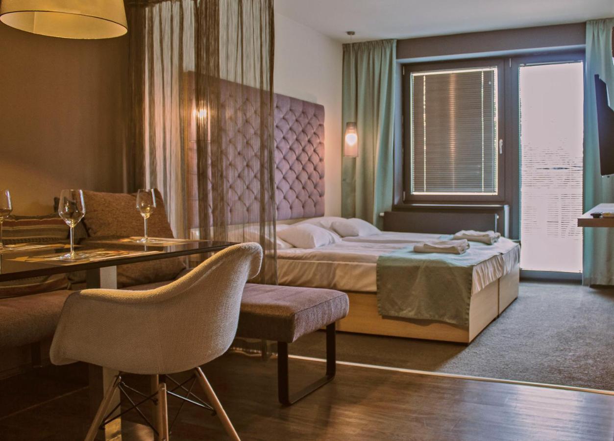 Orion Apartman ชาร์วาร์ ภายนอก รูปภาพ
