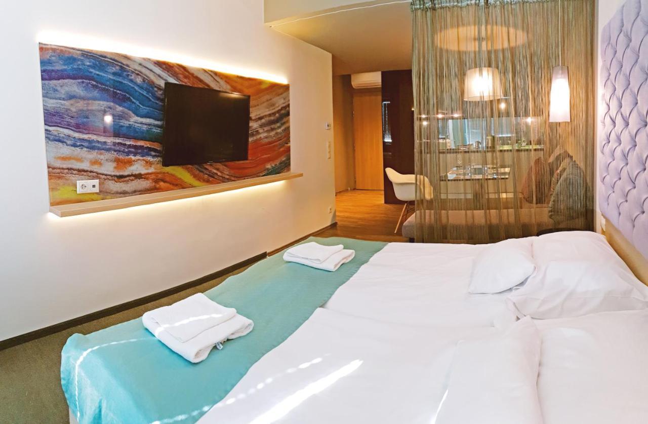 Orion Apartman ชาร์วาร์ ภายนอก รูปภาพ