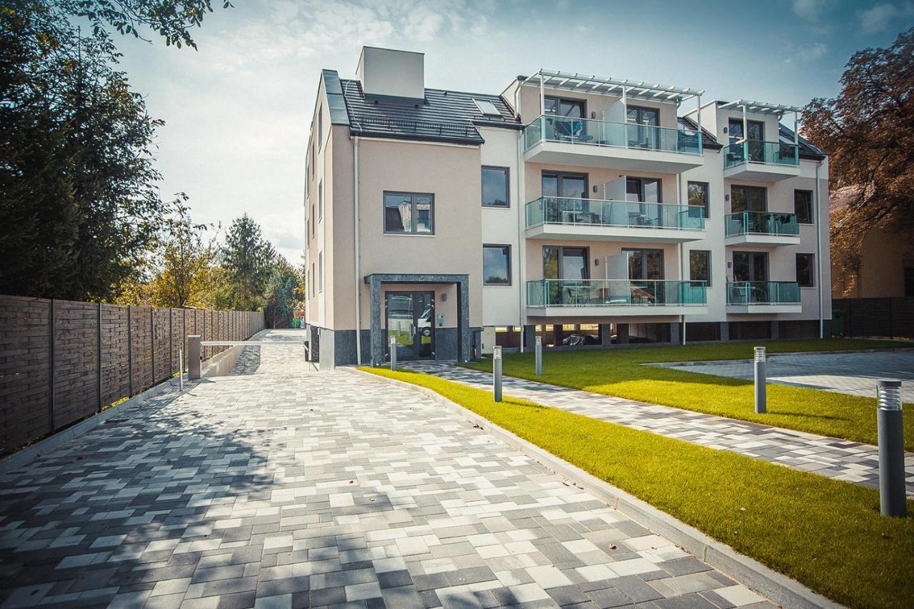 Orion Apartman ชาร์วาร์ ภายนอก รูปภาพ